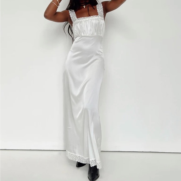 LIONESS PRINCESS POLLY WHITE SATIN MAXI DRESS - Picture 4 of 4